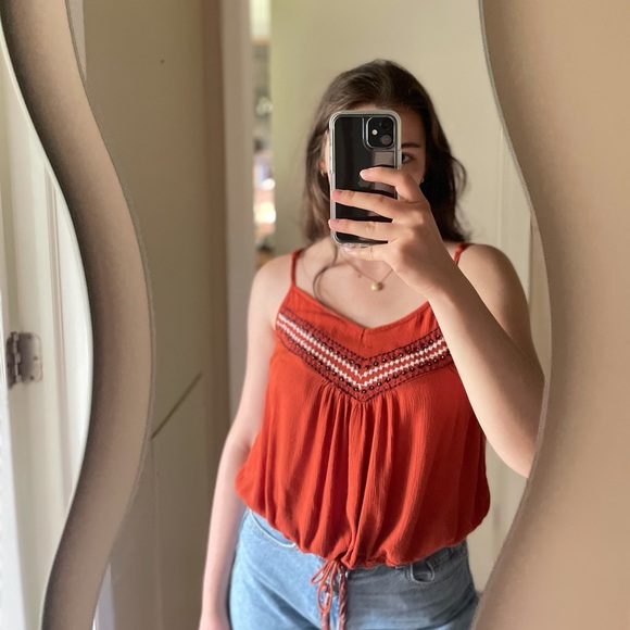 Pull&Bear embroidered tank top - Picture 2 of 5